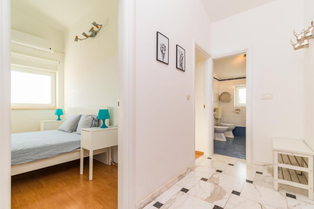 Sea View Apartment Ližnjan Eksteriør bilde